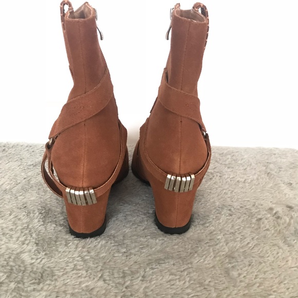 Catherine Malandrino Annora Wedge Booties Size: 9 - Picture 8 of 8